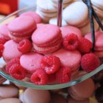 Die Macarons werden komplett ohne künstliche Farbstoffe gebacken.